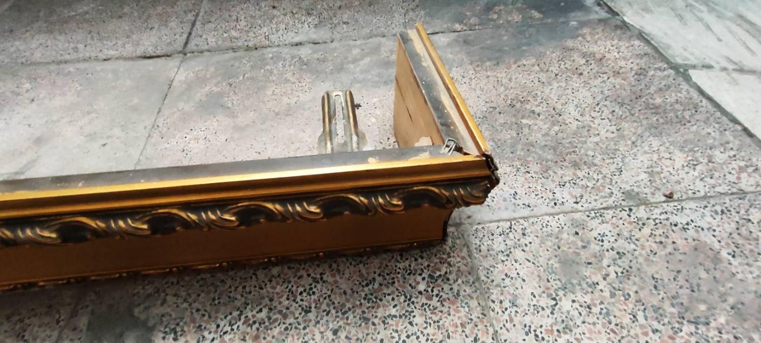 کتیبه چوبی پرده/میز تلویزیون شیشه ای/میزیادبود|میز و صندلی غذاخوری|تهران, نارمک جنوبی|دیوار