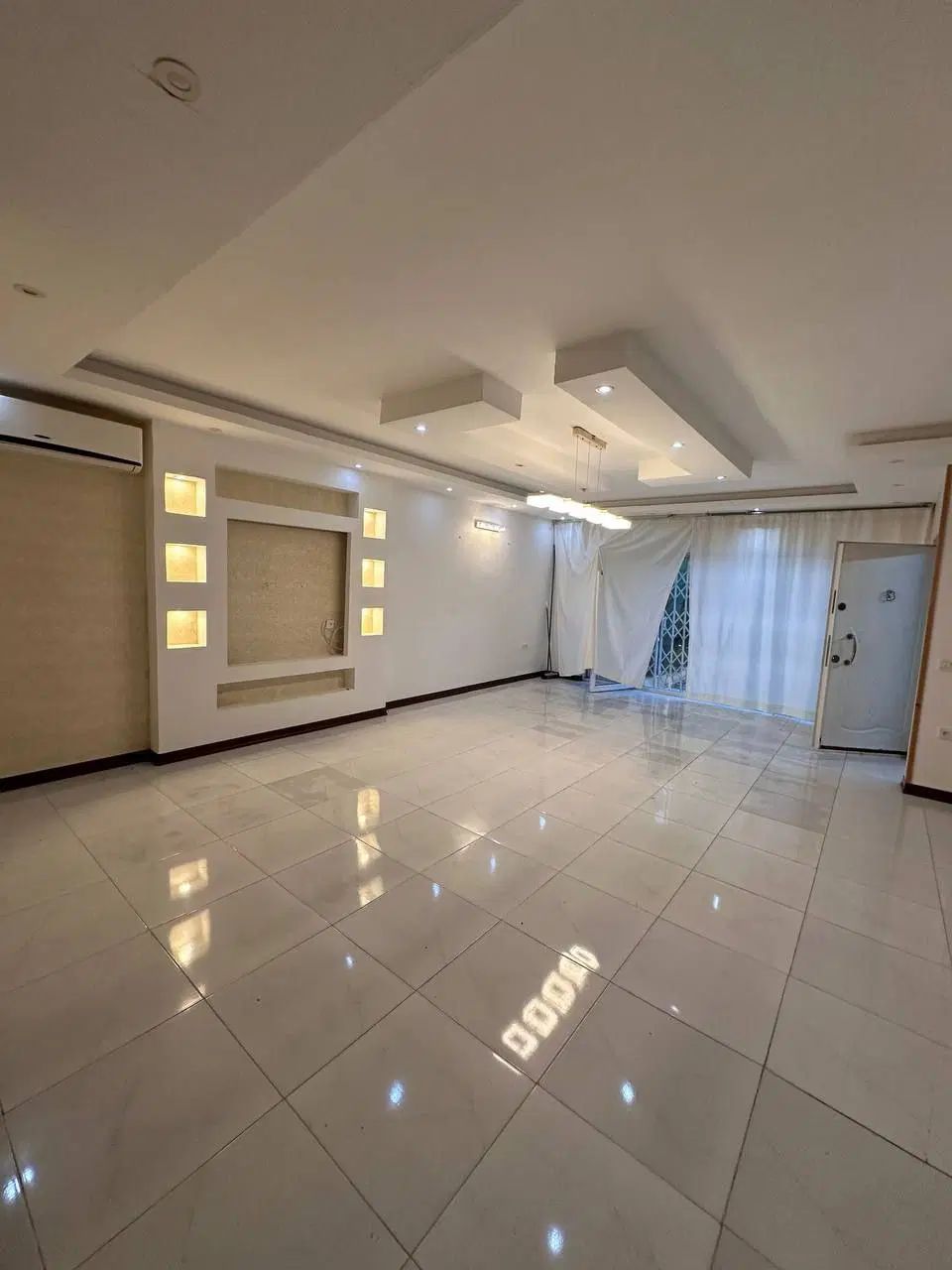 225متری نما کلاسیک/سندتکبرگ/حیاط سرسبز ومشجر|فروش خانه و ویلا|تهران, اتابک|دیوار
