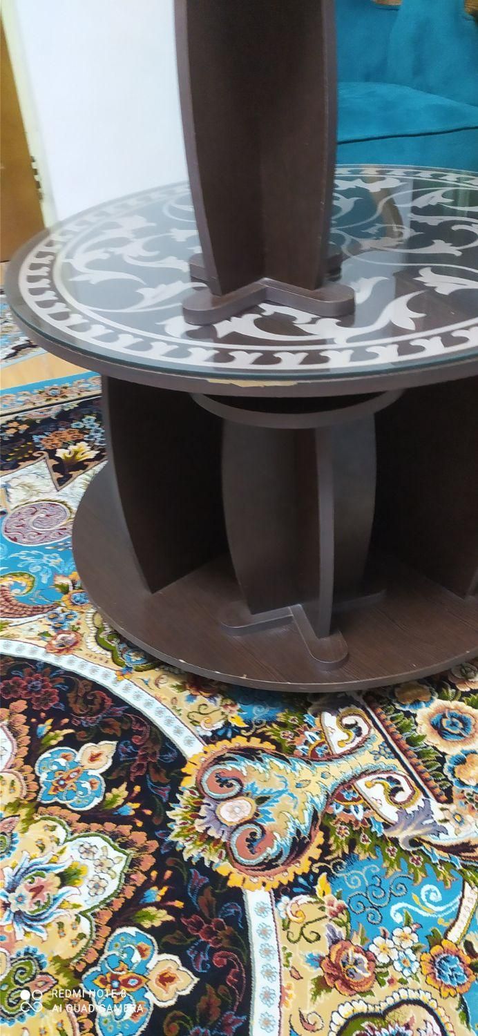 میز جلو مبلی و۴ عدد عسلی|مبلمان خانگی و میز عسلی|رشت, پاره بیجار|دیوار