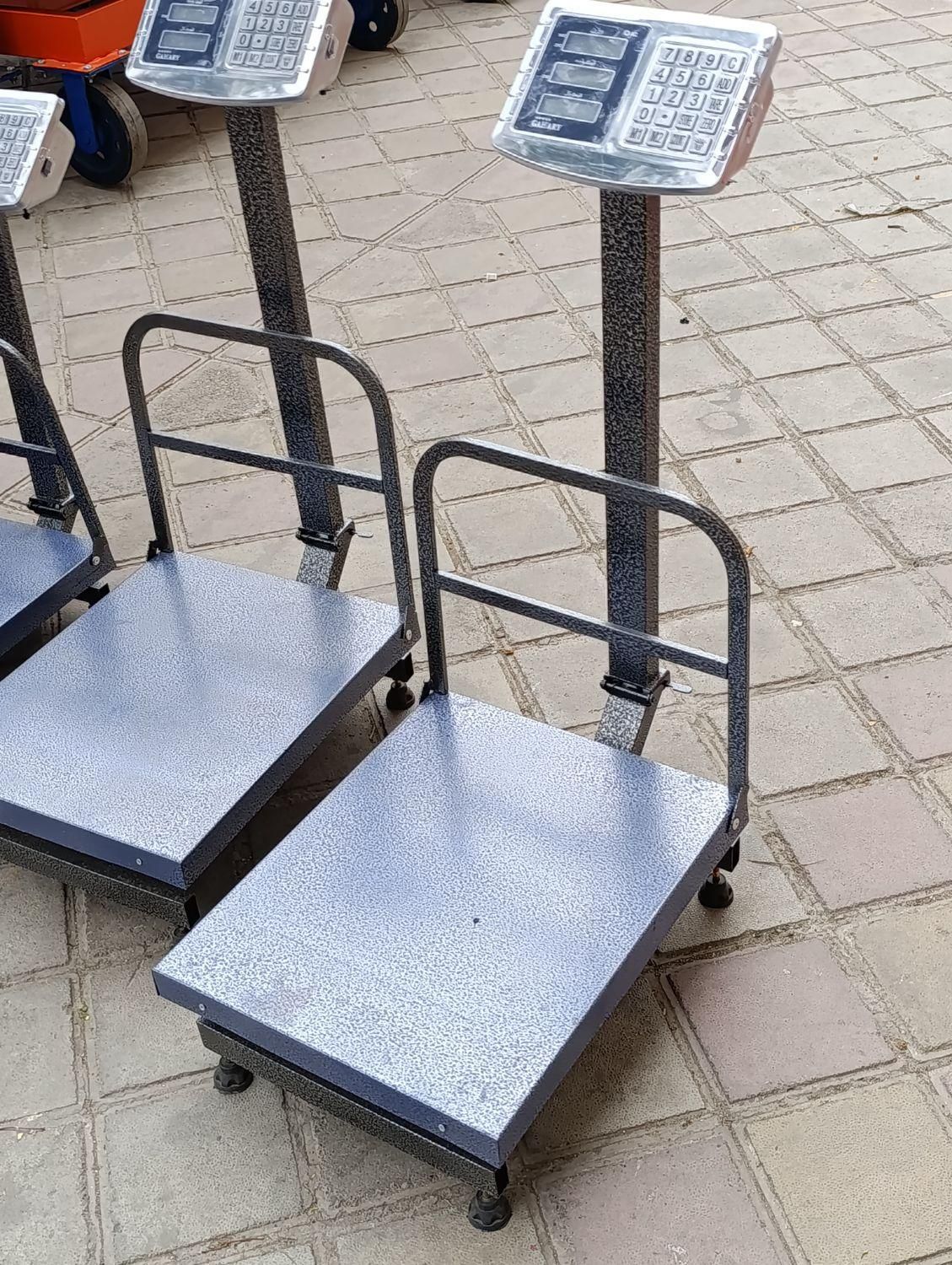 باسکول 300کیلو و 200کیلو 40*50و30*40کفه|فروشگاه و مغازه|ورامین, خیر آباد|دیوار