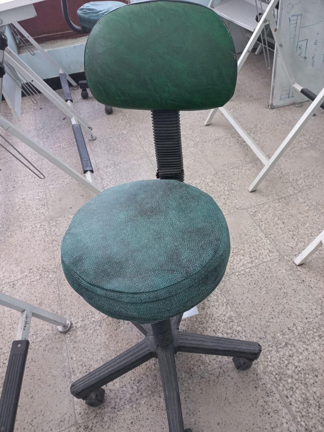 *میز و صندلی تمیز ارزون*|مبلمان اداری|یاسوج, |دیوار