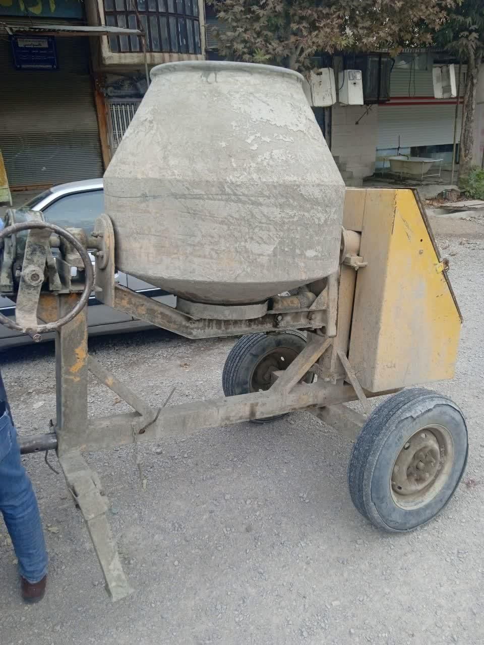 یک دستگاه بلوک زن  ویک دستگاه بتونیر جهت  فروش|ماشین‌آلات صنعتی|خرم‌آباد, |دیوار