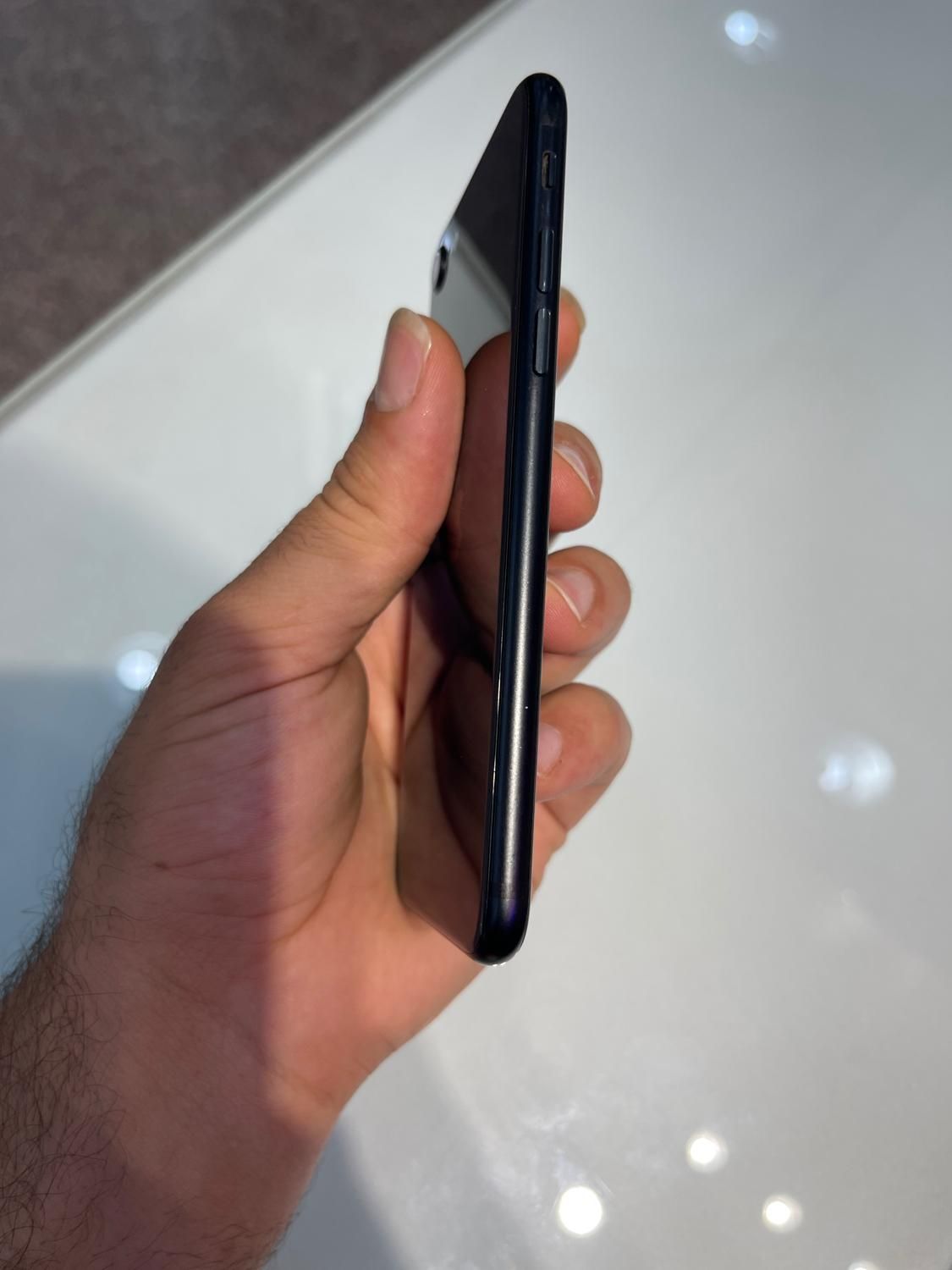 اپل iPhone SE (2020) با حافظهٔ ۱۲۸ گیگابایت|موبایل|رشت, لاکانی|دیوار