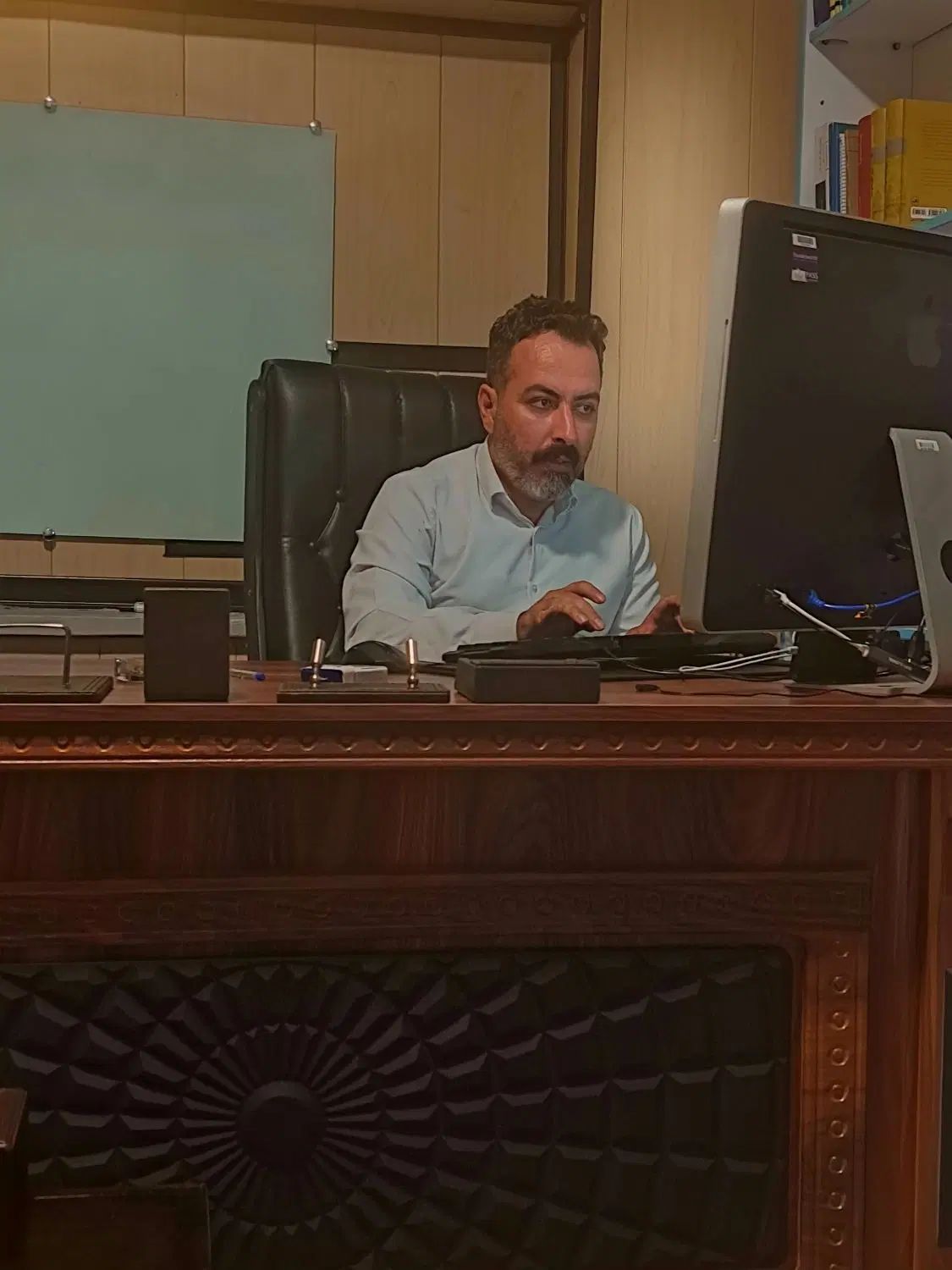 استخدام منشی مدیر عامل|استخدام اداری و مدیریت|تهران, زرکش|دیوار