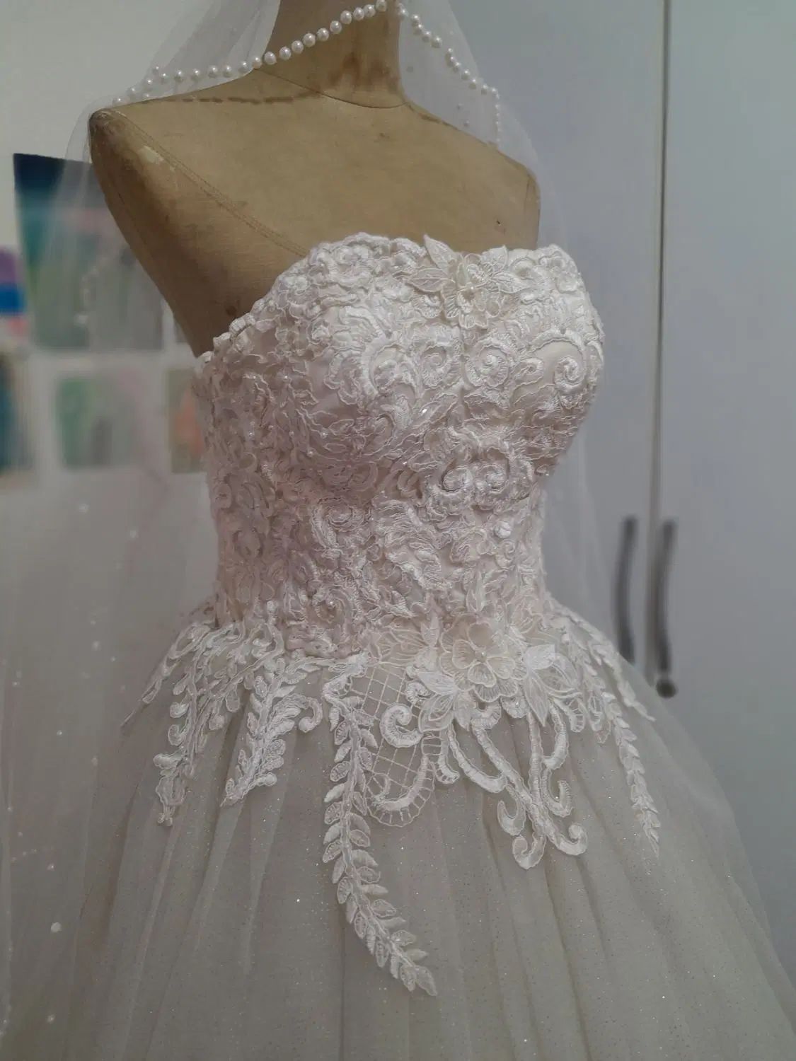 لباس عروس همراه ژپون و تور و شنل سایز ۳۸ تا ۴۰|لباس|ری, شهرری|دیوار
