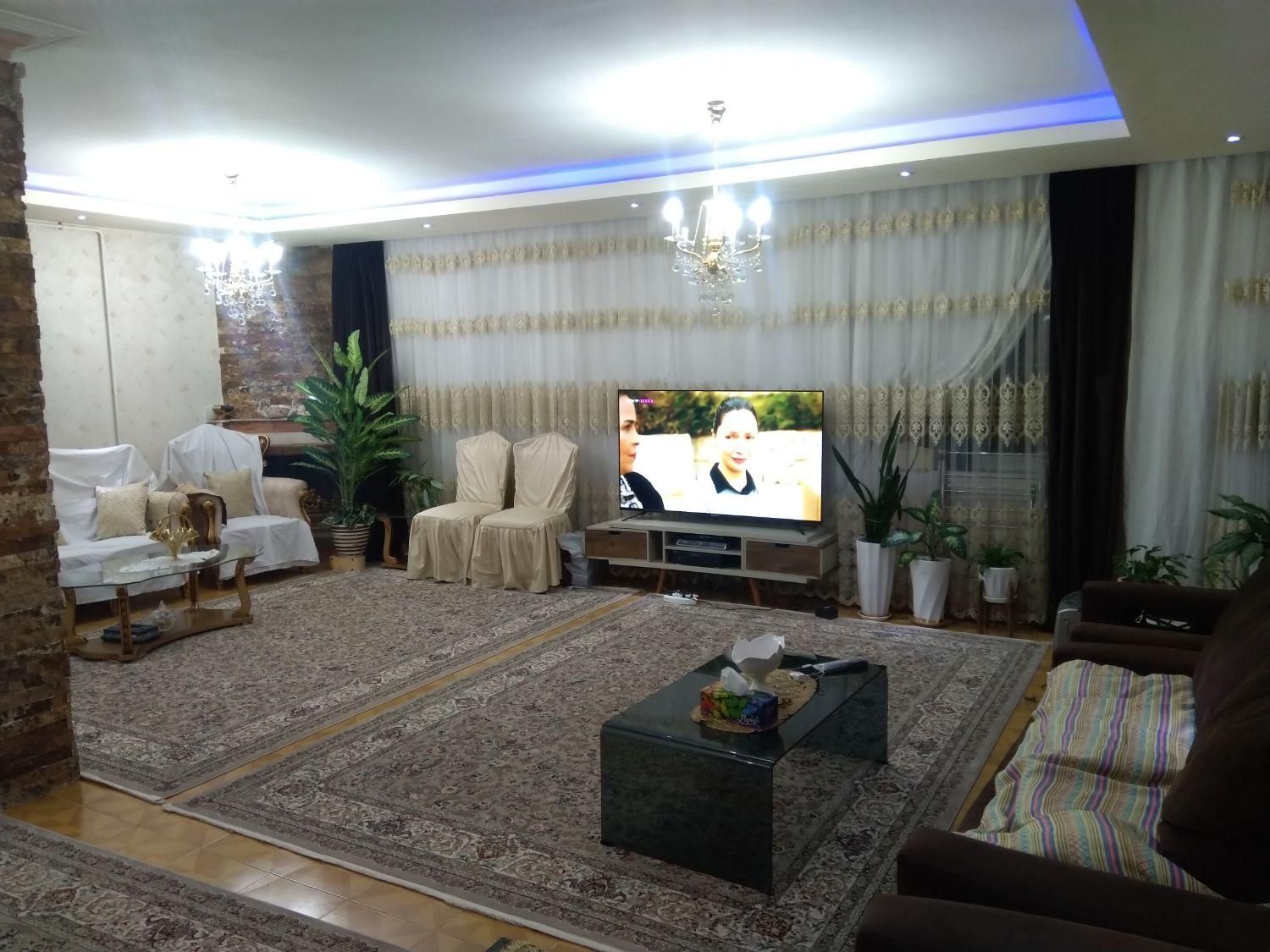 ۲۴۰ متر دوبلکس دوطبقه چهارخواب عبور مجزا ( بهاران)|فروش آپارتمان|سنندج, |دیوار