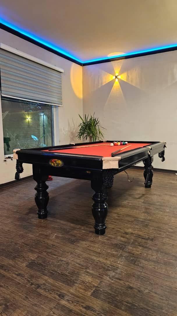 میز 8 تا 10 فوت بیلیارد با لوازم و پک کامل|ورزش‌های توپی|تهران, منیریه|دیوار