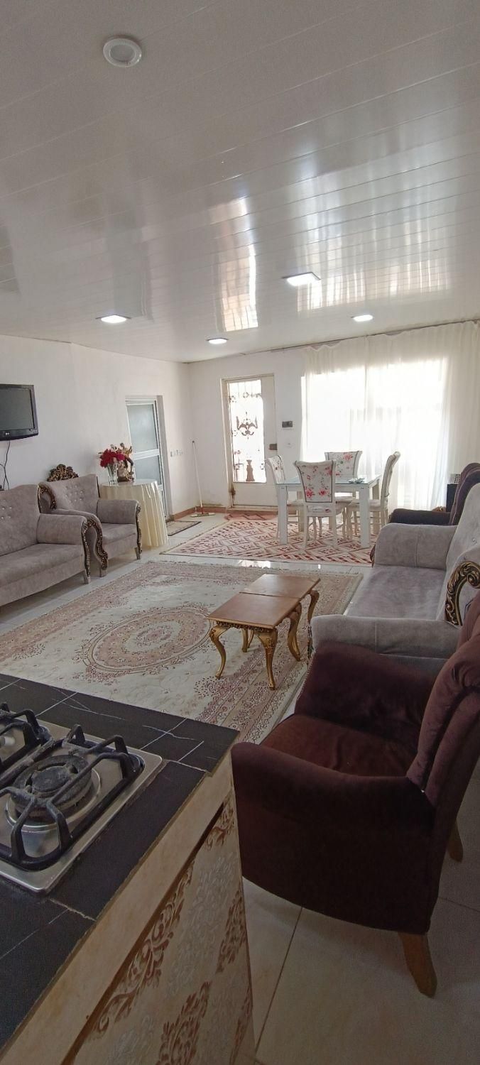 اجاره ویلا استخردار آبگرم|اجارهٔ کوتاه‌مدت ویلا و باغ|تبریز, |دیوار