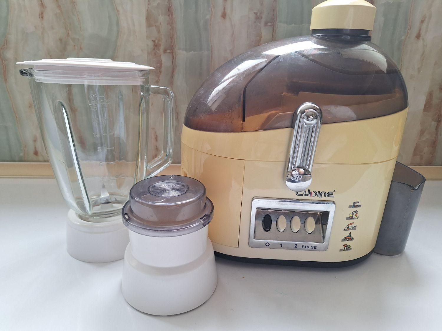 آبمیوه گیری سه کاره سالم|آبمیوه‌گیر و آب‌مرکبات‌گیر|مرند, |دیوار