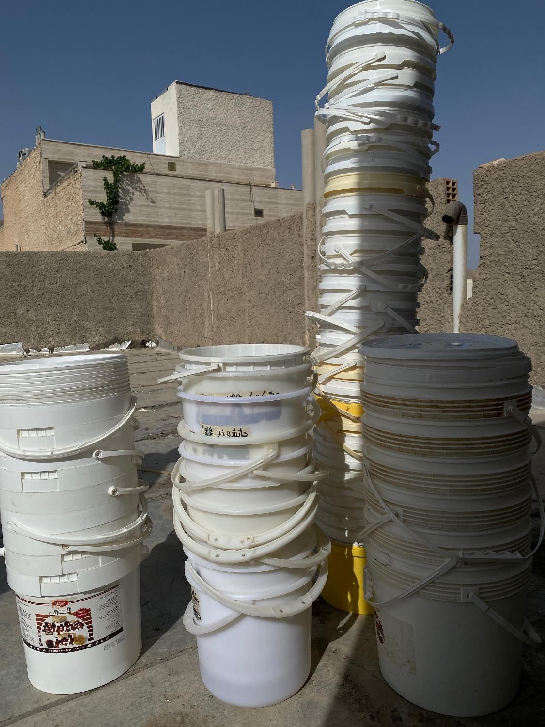 سطل درب دار از ۶ کیلو به بالاا|ظروف نگهدارنده، پلاستیکی، یک‌بارمصرف|فلاورجان, |دیوار