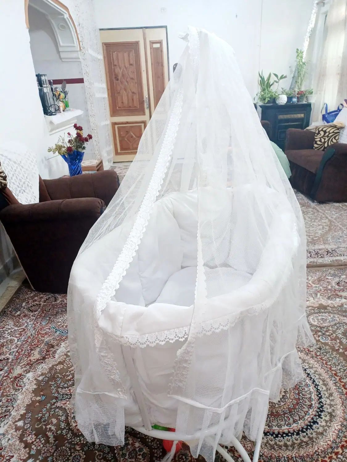 گهواره|تخت و صندلی بچه|رشت, رودباری|دیوار