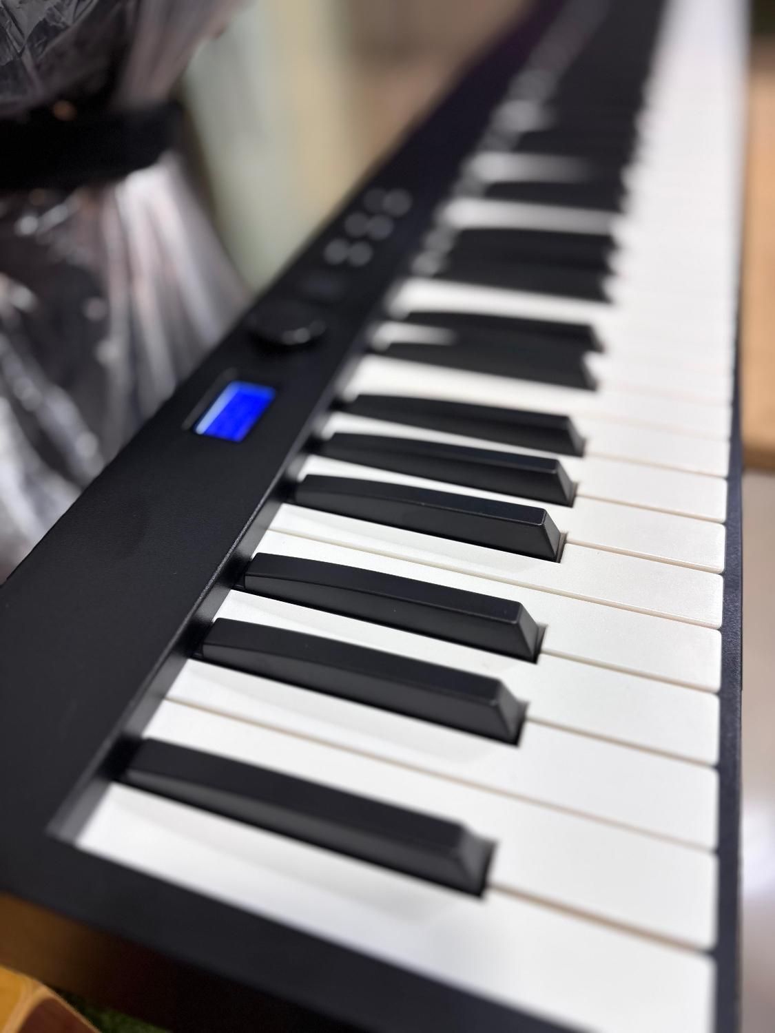 پیانو تاشو کونیکس (konix) با برق و باتری|پیانو، کیبورد، آکاردئون|کرج, حسینآباد|دیوار