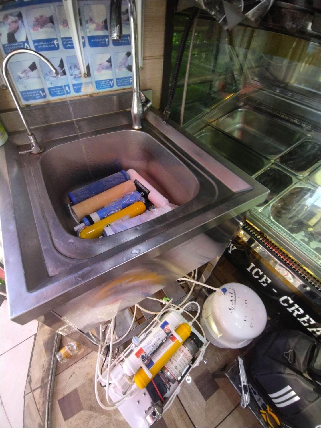 نصب  تصفیه آب خانگی کلیه خدمات تصفیه آب عیب یابی|خدمات پیشه و مهارت|صدرا-فارس, فاز ۱|دیوار