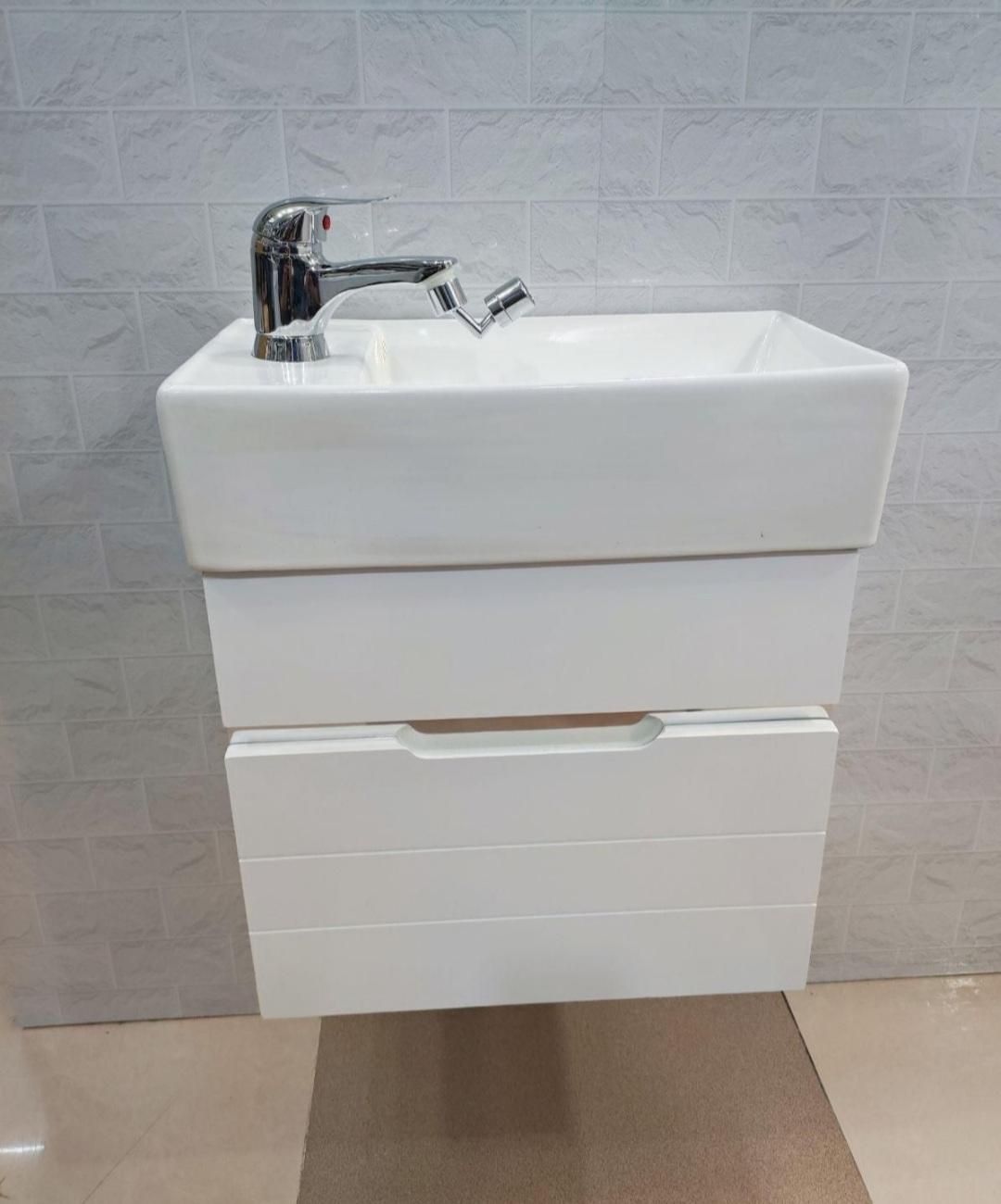 روشویی کابینتی باریک با طراحی مدرن|لوازم سرویس بهداشتی|ایذه, |دیوار