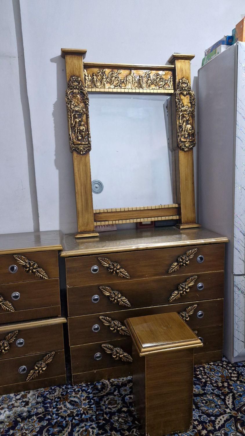 تخت خواب سلطنتی دو نفره|تخت و سرویس خواب|تبریز, |دیوار