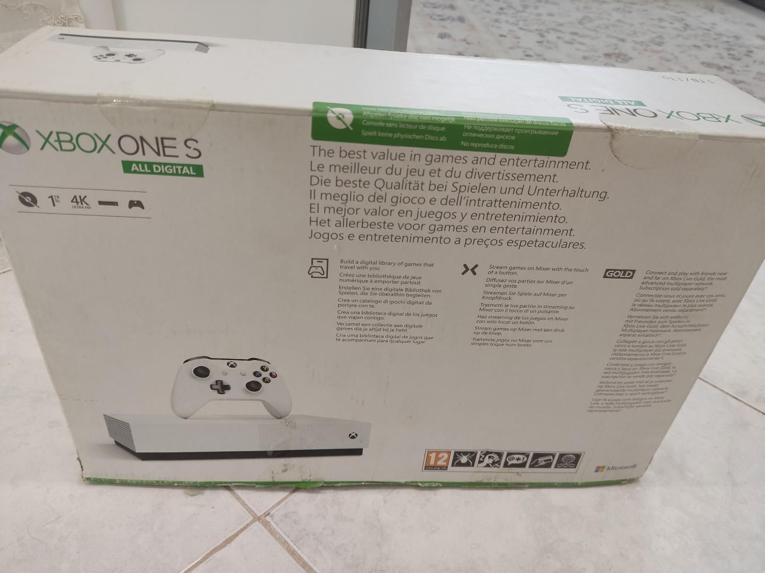 Xbox one s  با شارژر فول بازی|کنسول، بازی ویدئویی و آنلاین|اصفهان, همت‌آباد|دیوار