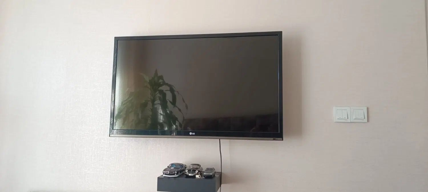 42 ال ای دی LG|تلویزیون و پروژکتور|کرج, فاز ۳ مهرشهر|دیوار
