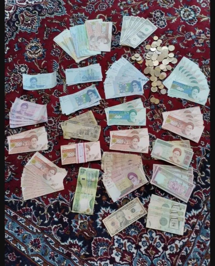 کلکسیون اسکناس سکه قدیمی جدید و خارجی و ایرانی|کلکسیون سکه، تمبر، اسکناس|نجف‌آباد, امیرآباد|دیوار