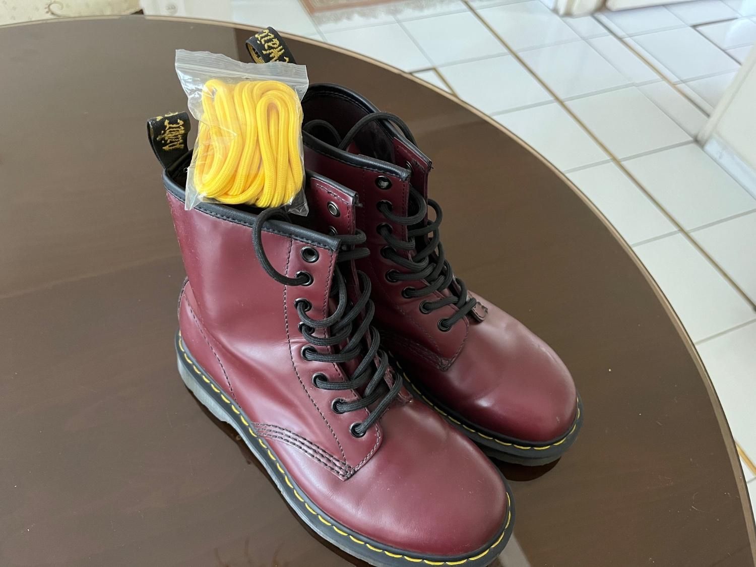 کفش داک مارتنز سایز ۳۹ dr.Martens|کیف، کفش، کمربند|تهران, سیدخندان|دیوار