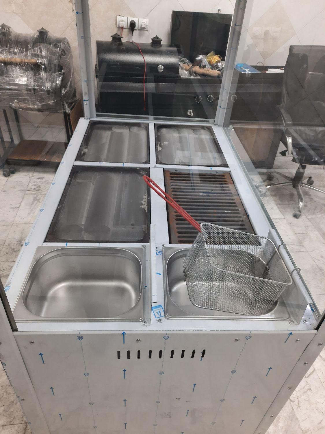 فر فلافلی .ساندویچ وپیتزایی|کافیشاپ و رستوران|اسدآباد, |دیوار