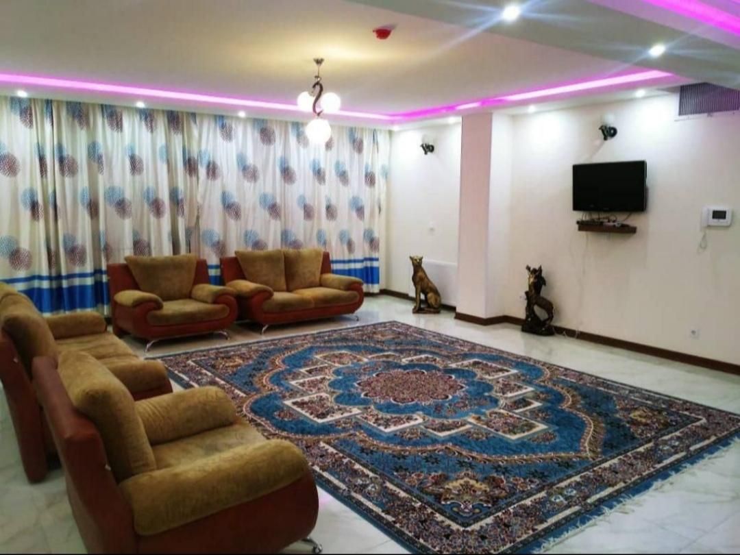 آپارتمان ومنزل مبله بلوار پاسارگادسراج پاییز باهنر|اجارهٔ کوتاه‌مدت آپارتمان و سوئیت|شیراز, شهرک سراج‎|دیوار