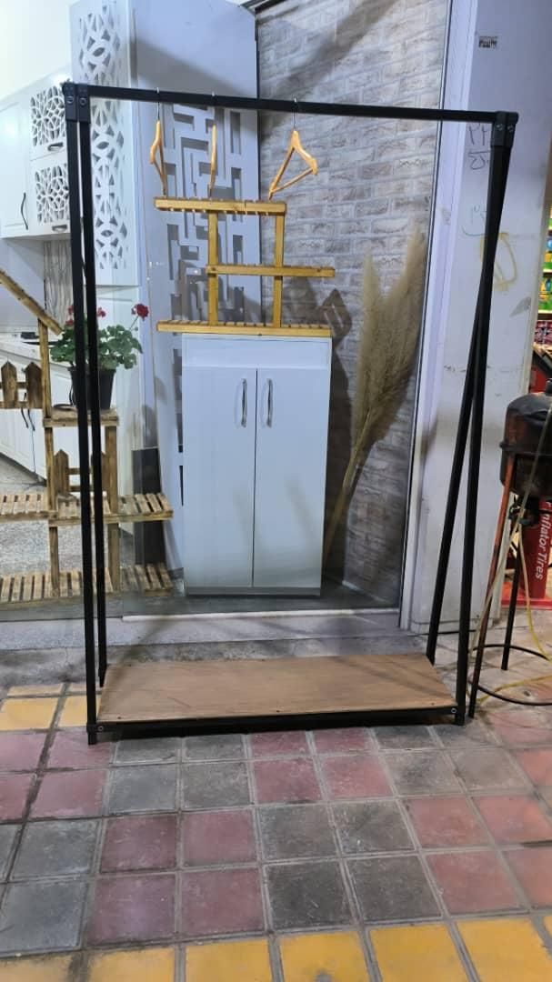 رگال لباس چوب ترمو مدرن آریا دکور|فروشگاه و مغازه|شاهین‌شهر, خانه کارگر|دیوار