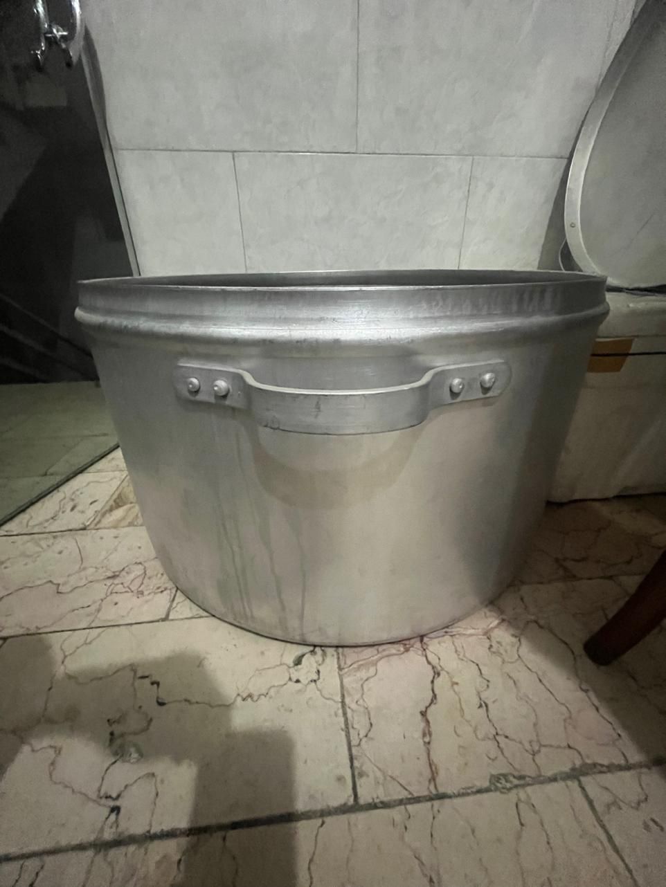 دیگ بزرگ روی|ظروف پخت‌وپز|تهران, شمشیری|دیوار