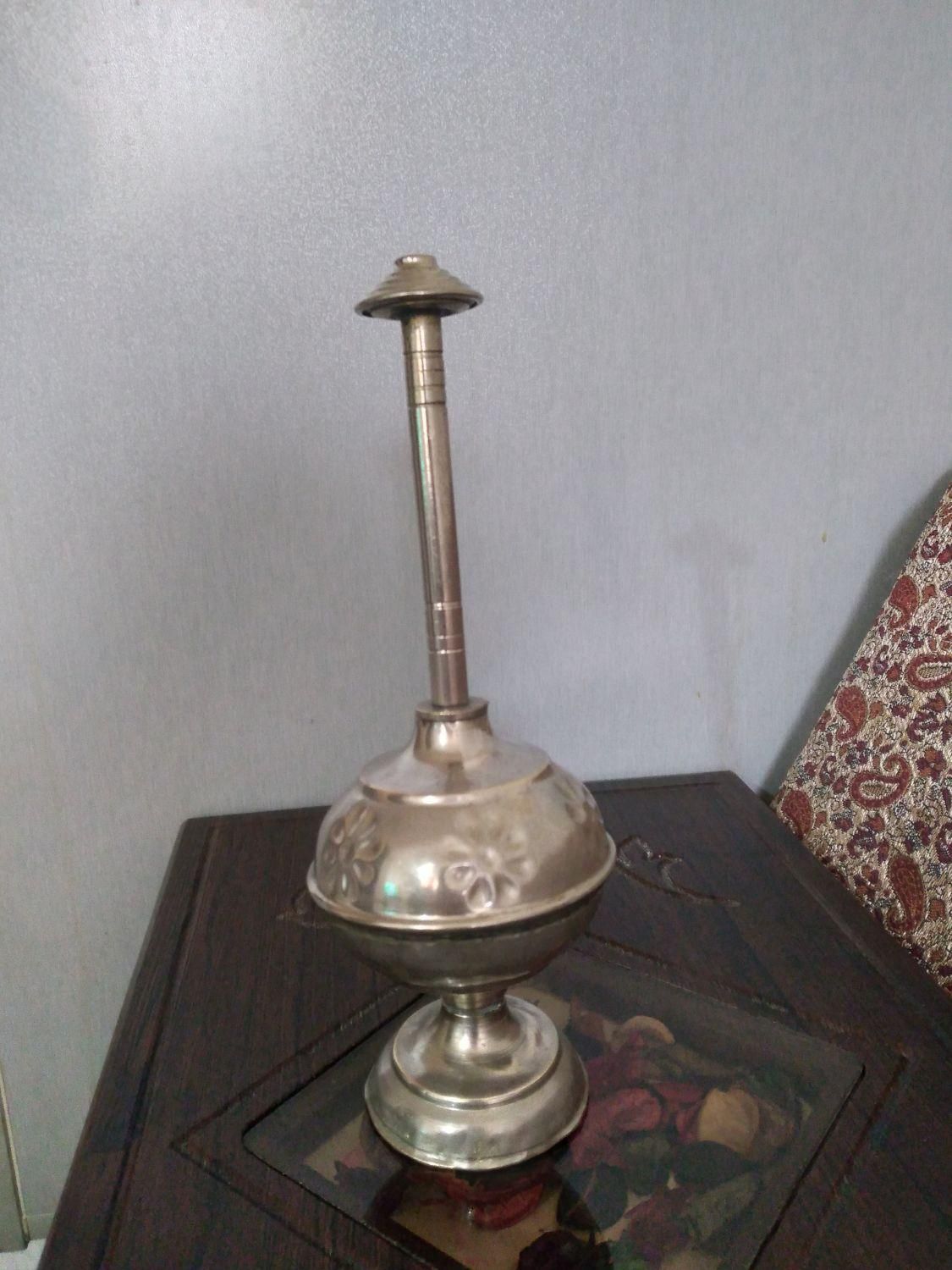 یک عدد گلاب پاش قدیمی برنجی|کلکسیون اشیاء عتیقه|زاهدان, |دیوار