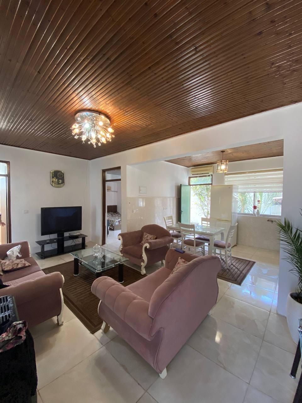 ویلا دو خواب دربست دسترسی بالا روزانه و ماهانه|اجارهٔ کوتاهمدت ویلا و باغ|بندر انزلی, امامزاده|دیوار