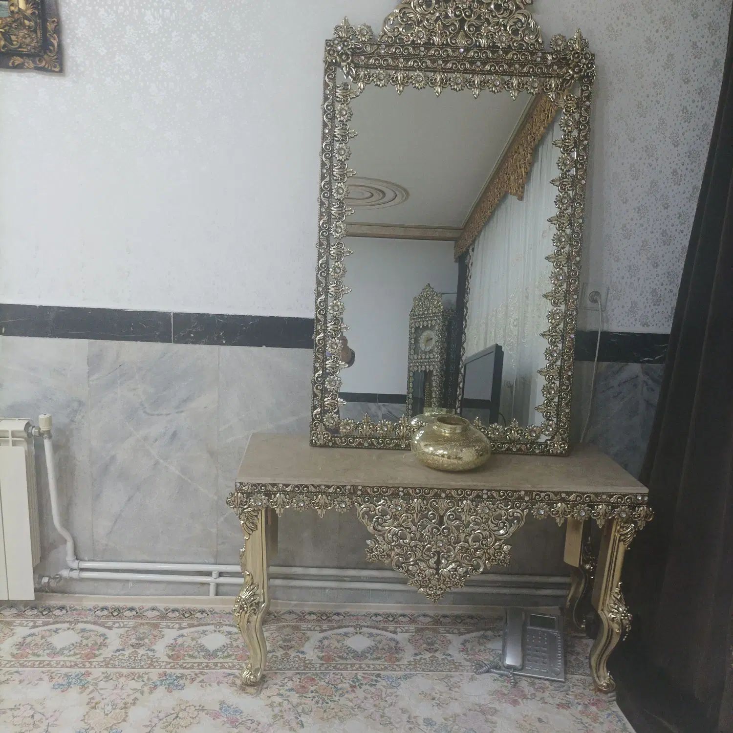 آینه و کنسول جنس پلیمر درجه یک  درحدنو کاملا سالم|بوفه، ویترین، کنسول|مریوان, |دیوار