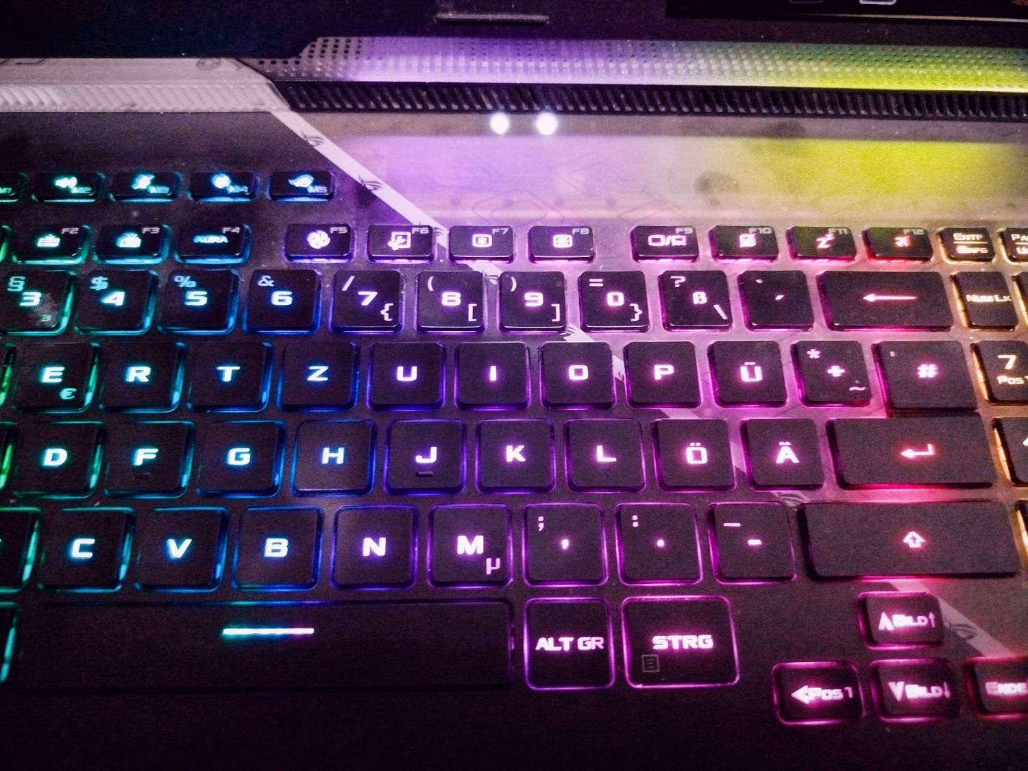 ROG G733 از اتریش خریدمش فاکتورشم هست|رایانه همراه|اصفهان, آبشار|دیوار
