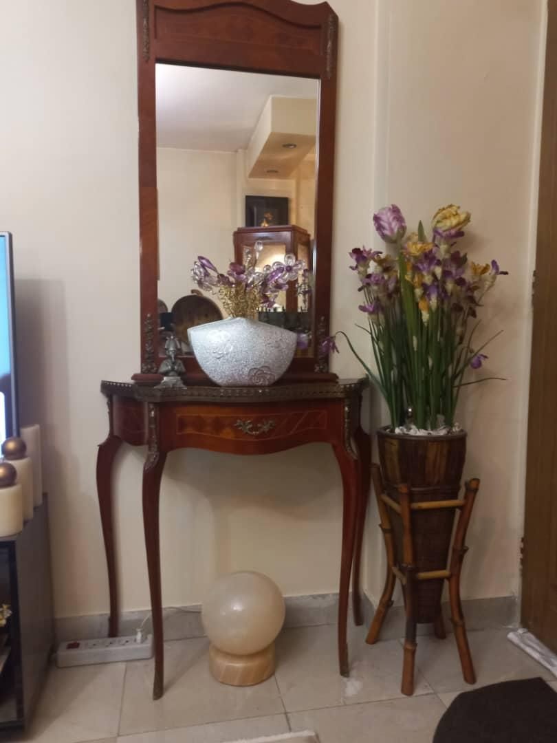 اینه وکنسول تمام چوب درحد نو|بوفه، ویترین، کنسول|تهران, خواجه نظام الملک|دیوار