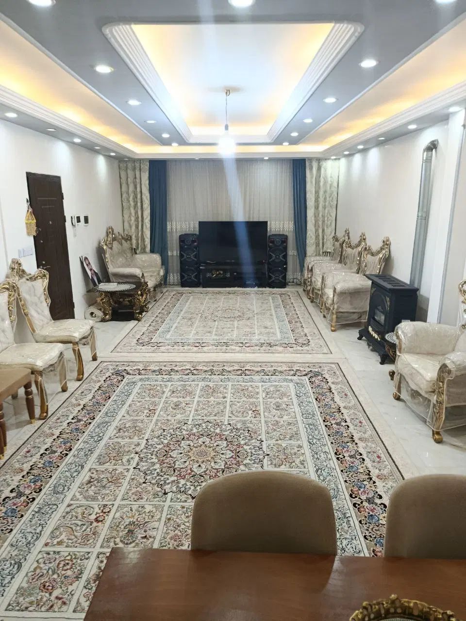 ساختمان سه طبقه ویلایی.درخیابان رحمانی|فروش خانه و ویلا|اسلام‌شهر, زرافشان|دیوار