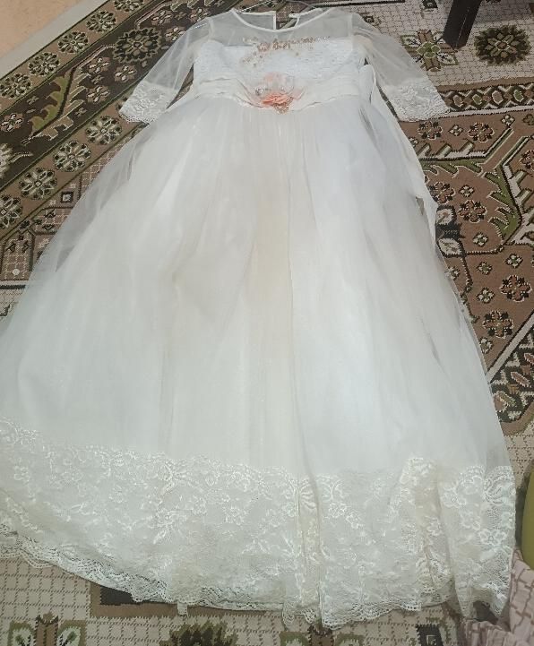 لباس مجلسی بچه‌گانه|لباس|شیروان (خراسان), |دیوار