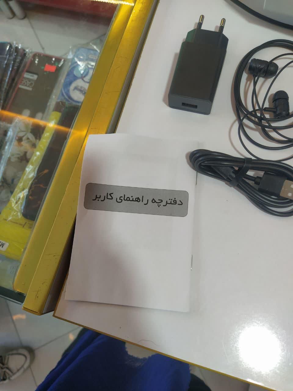 تبلت|تبلت|ملارد, |دیوار