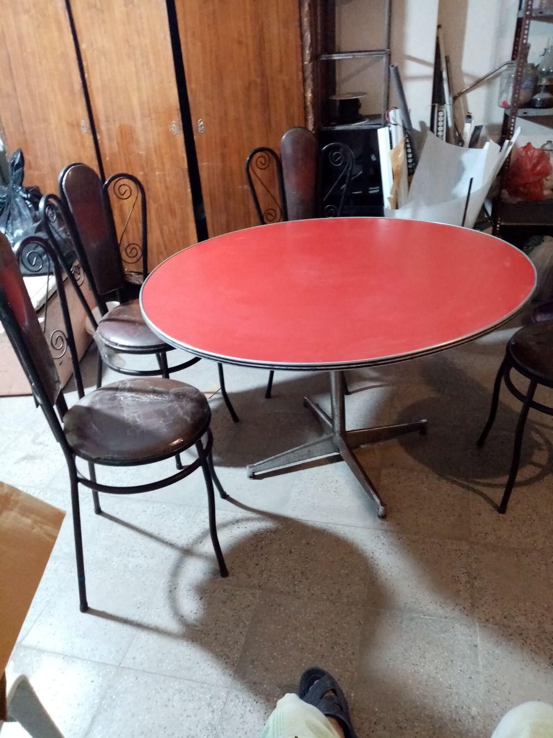 صندلی فرفورژه روکش چرمی بامیز|میز و صندلی غذاخوری|اصفهان, ناژوان|دیوار