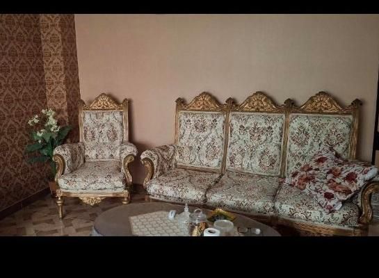 مبل ۷ نفره|مبلمان خانگی و میز عسلی|رشت, معلم|دیوار