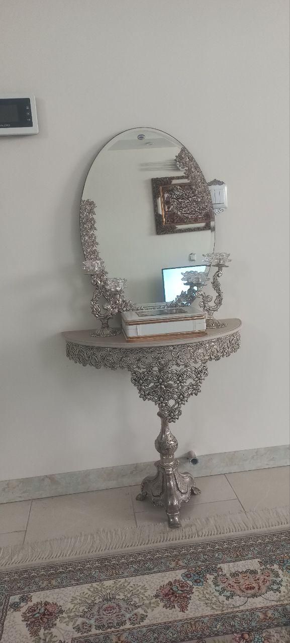 اینه و کنسول وشمعدان|بوفه، ویترین، کنسول|اصفهان, بهارستان|دیوار