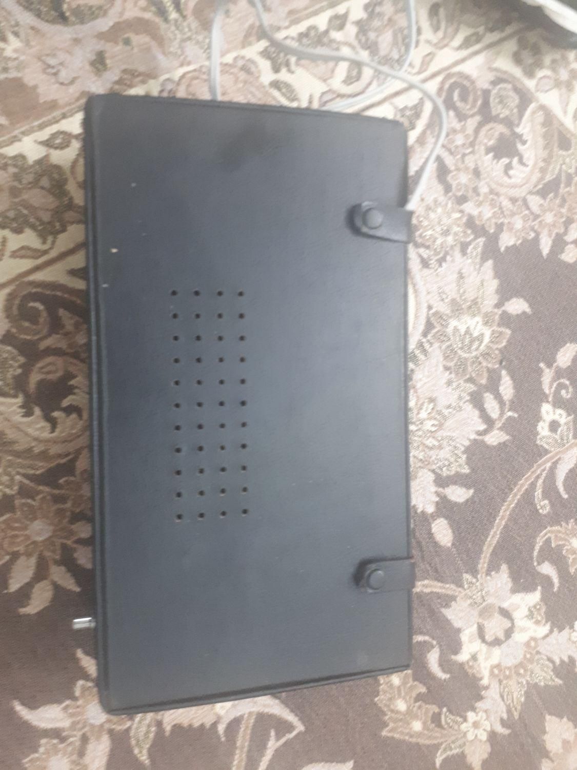 رادیو قدیمی|کلکسیون اشیاء عتیقه|تهران, خزانه|دیوار