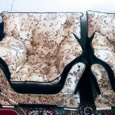 مبل تک نفره چرم پارچه میز جلو مبلی|مبلمان خانگی و میز عسلی|قم, شهرک توانیر|دیوار