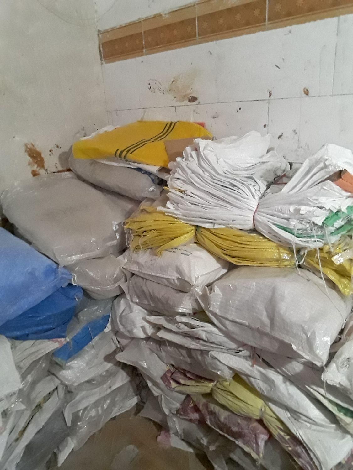 سلام تعدادی گونی پلاستیکی بفروش میرسد|حراج|قم, نیروگاه|دیوار