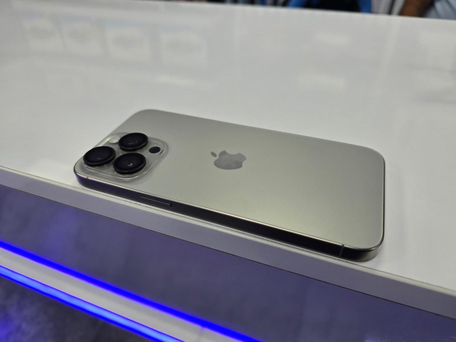 iphone15promax/۲۵۶gig zaa|موبایل|کرج, اصفهانی‌ها|دیوار