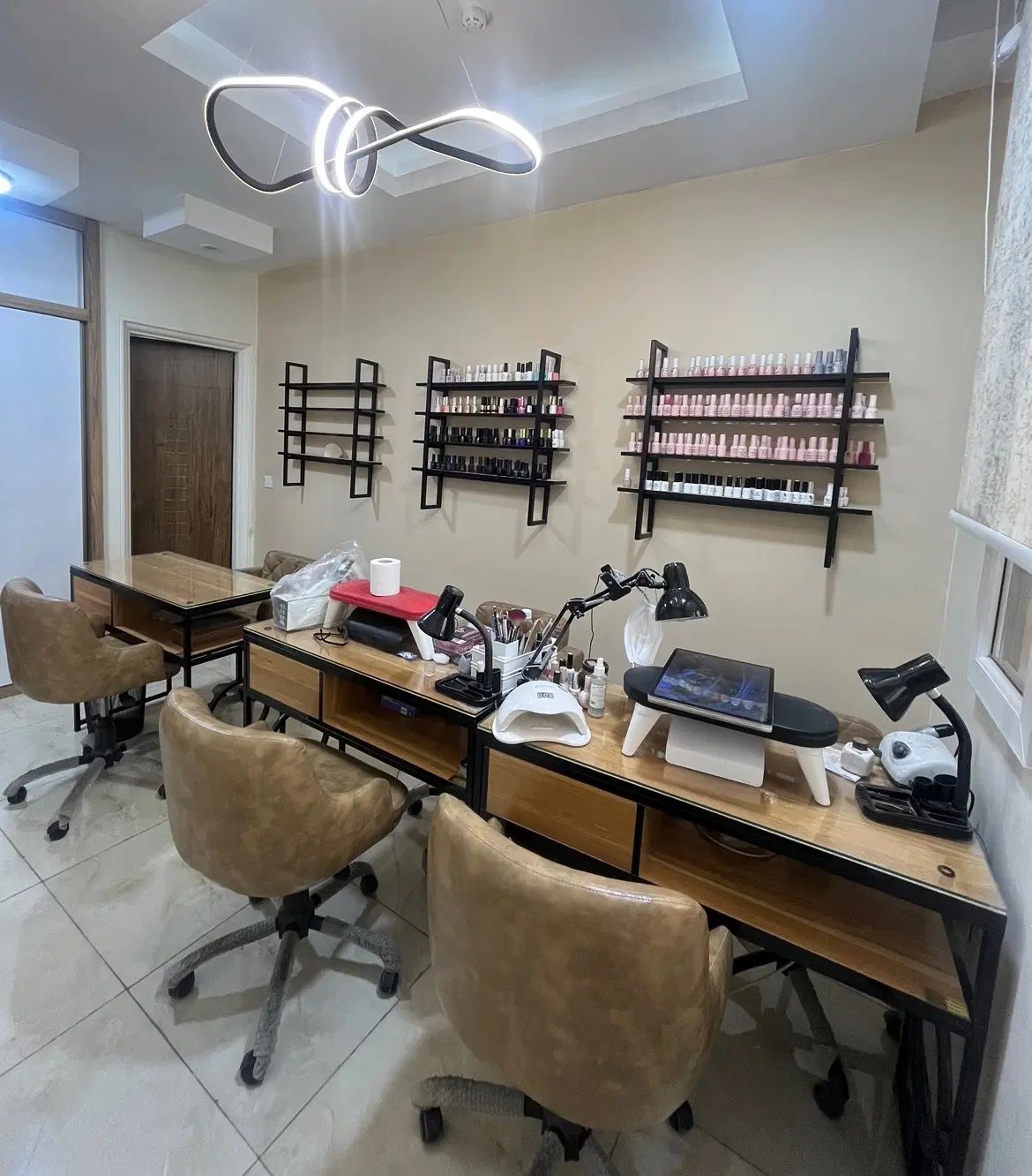 اجاره میز به ناخنکار|دفتر کار|تهران, نارمک جنوبی|دیوار