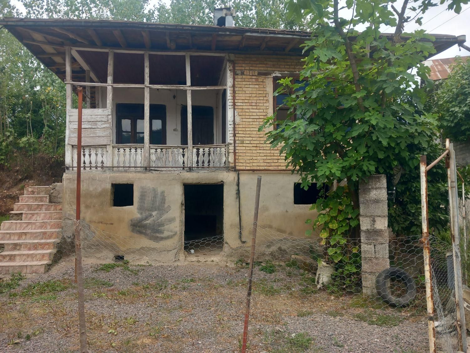 فروش ویلای سنتی قابل سکونت|فروش خانه و ویلا|اطاقور, |دیوار