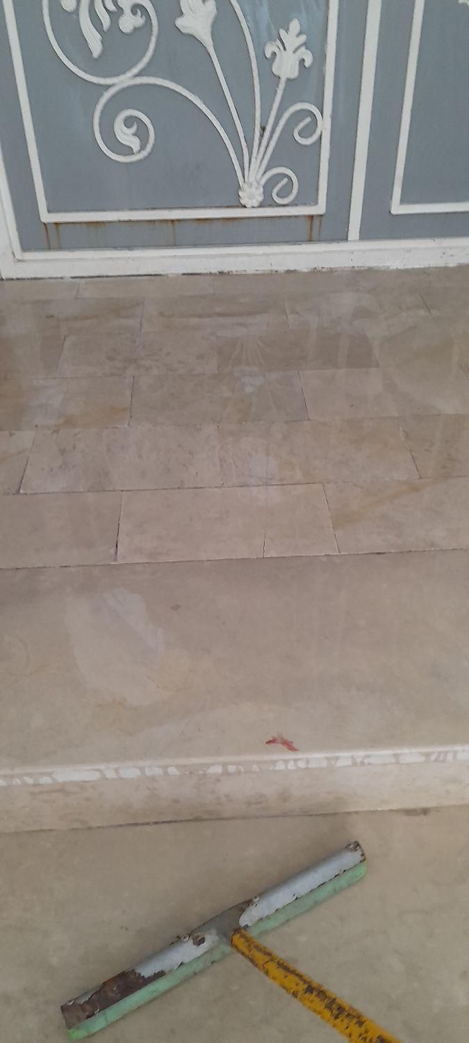 کمکی ثابت میخاهم بابت راه پله|استخدام سرایداری و نظافت|نسیمشهر, |دیوار