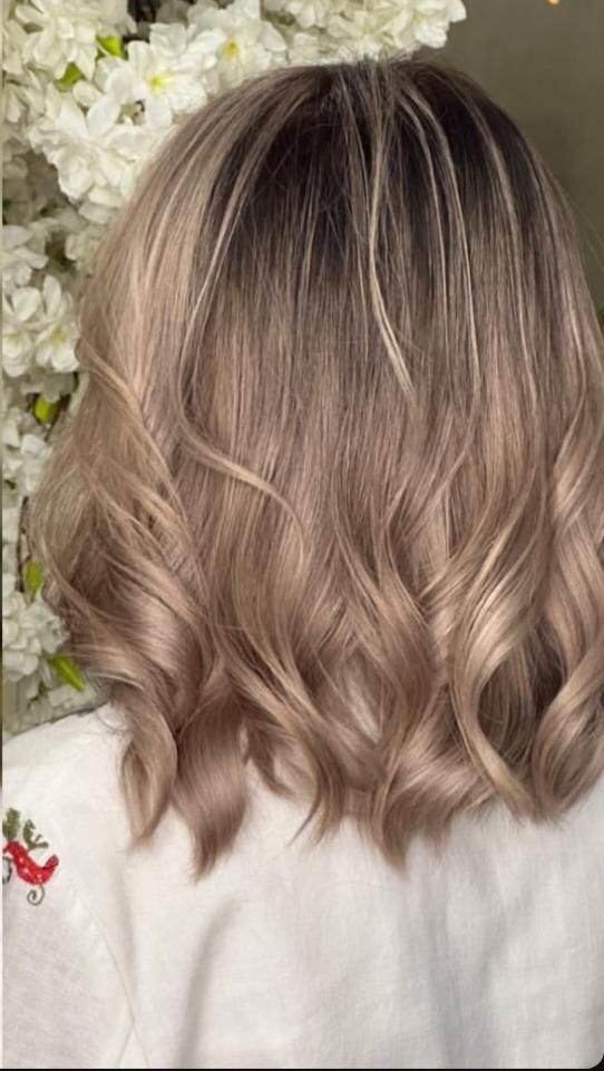 لایت موخوره گیری ناخن میکرو میکاپ کوتاهی|خدمات آرایشگری و زیبایی|تبریز, |دیوار