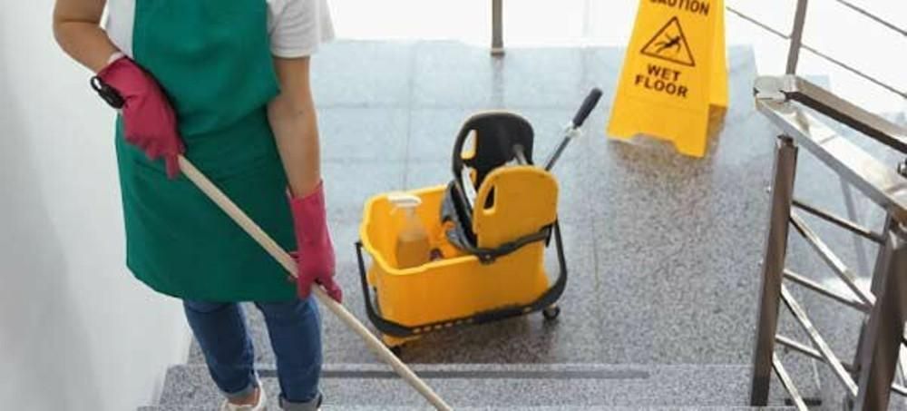 نظافت راه پله وآپارتمان|خدمات نظافت|بروجرد, |دیوار