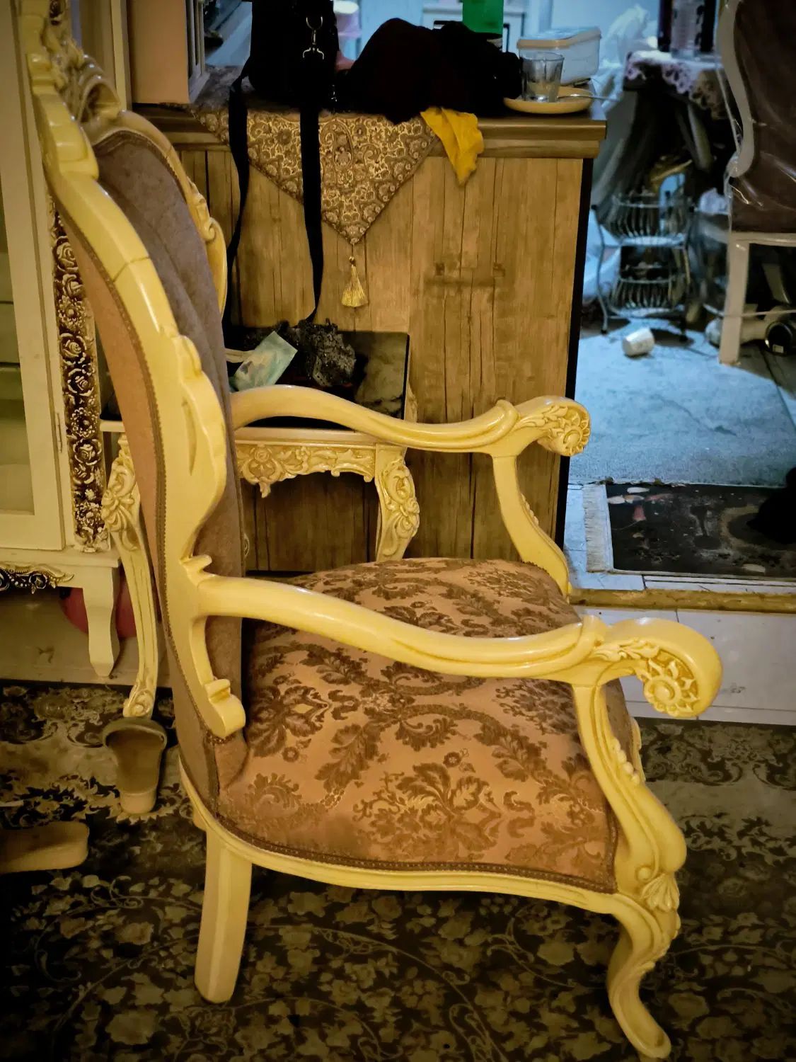مبلمان سلطنتی کاملا نو ۹ نفره|مبلمان خانگی و میز عسلی|تهران, بهمن یار|دیوار