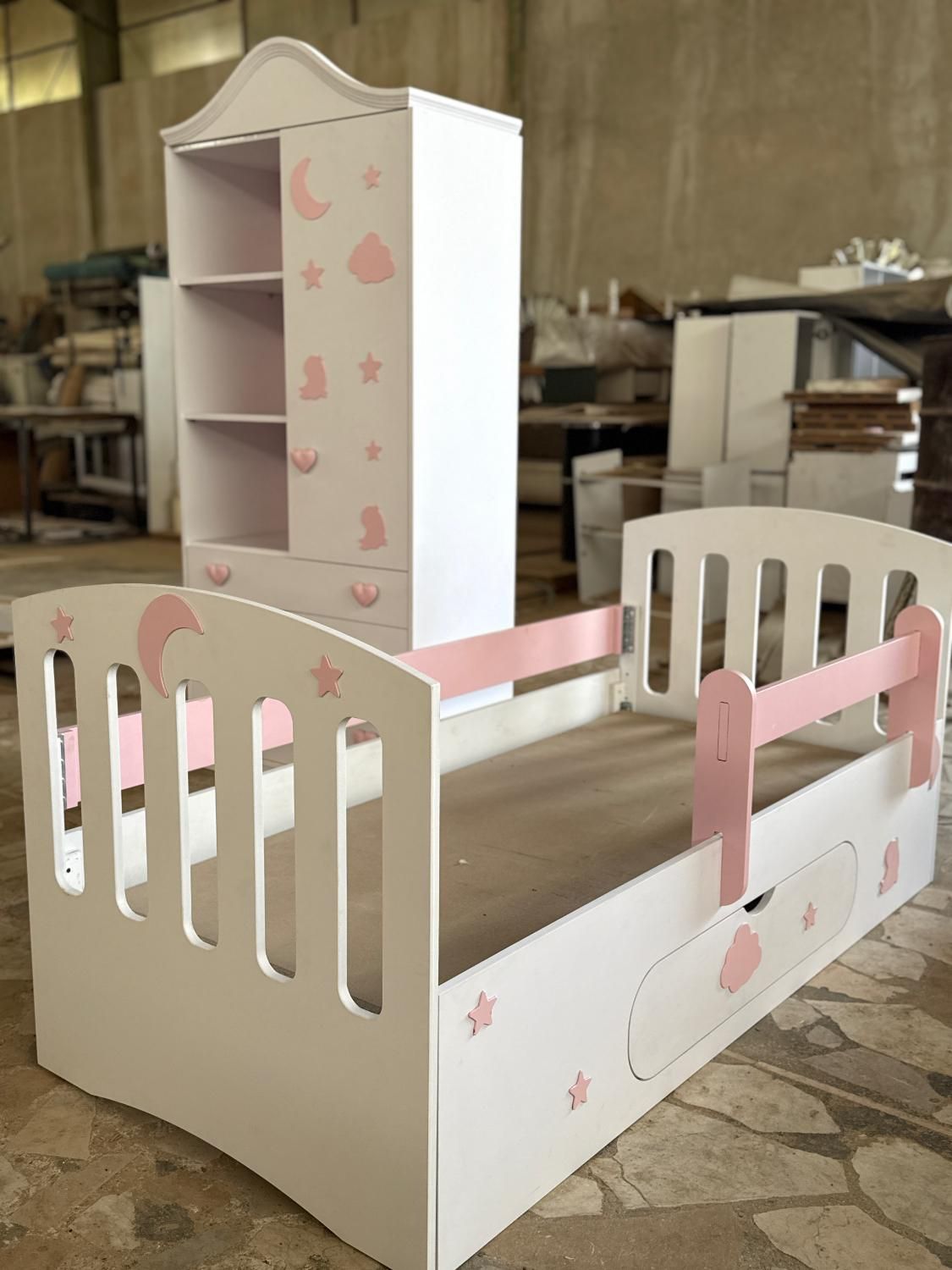 سرویس خواب نوزاد شیک و خاص مدل کیدز|تخت و سرویس خواب|شیراز, دوکوهک|دیوار