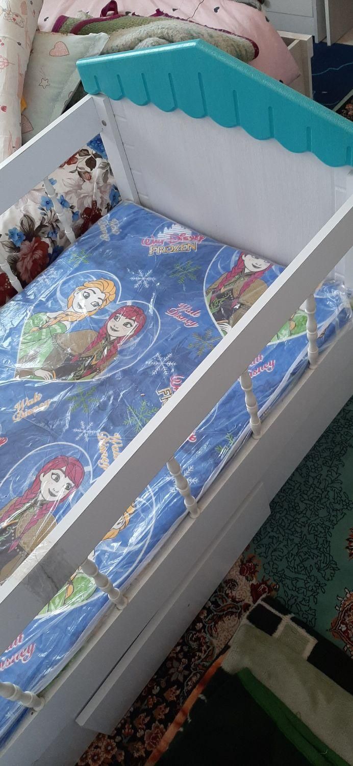 تخت طرح کلبه|تخت و صندلی بچه|قم, نیروگاه|دیوار